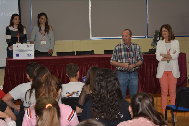 El Ayuntamiento de Águilas continúa desarrollando el Proyecto de Sensibilización Ambiental sobre la Posidonia oceánica en los centros educativos de la localidad - 1, Foto 1