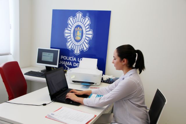 El Ayuntamiento firma un acuerdo con la universidad para realizar prcticas en Polica Local, Foto 2
