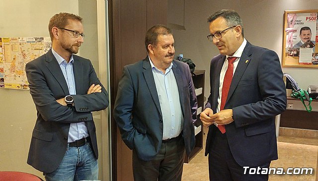 Rueda de prensa del PSOE sobre el trazado del AVE y la línea de alta tensión, Foto 3