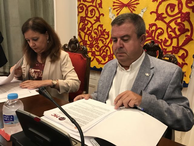 PSOE y Ciudadanos impiden declarar a López Miras persona 'non grata' por negar la atención ininterrumpida en la Unidad de Hemodinámica del Santa Lucía - 2, Foto 2