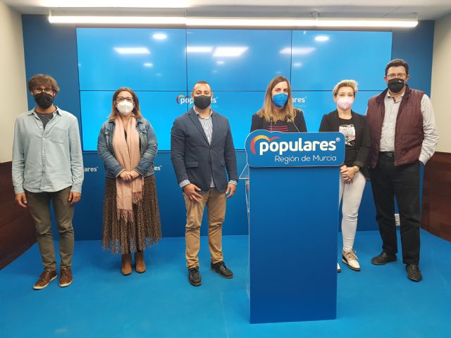 El PP de Los Alcázares consigue que se abra la biblioteca los fines de semana para preparar la EBAU - 1, Foto 1