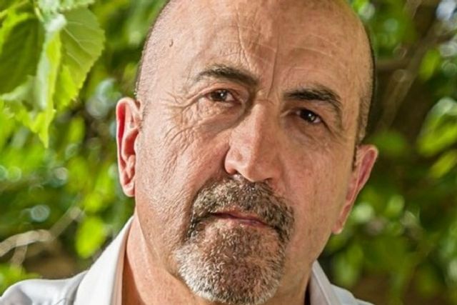 Presentación de ´Algo pasa en el mundo´, de Miguel Sánchez Robles, obra ganadora del Premio Torrente Ballester 2019 en el Luzzy - 1, Foto 1