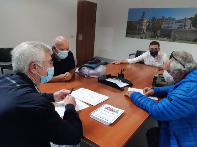 MC repasa con la asociación 'Yayoflautas' la crítica situación que Cartagena sufre en materia de dependencia - 1, Foto 1