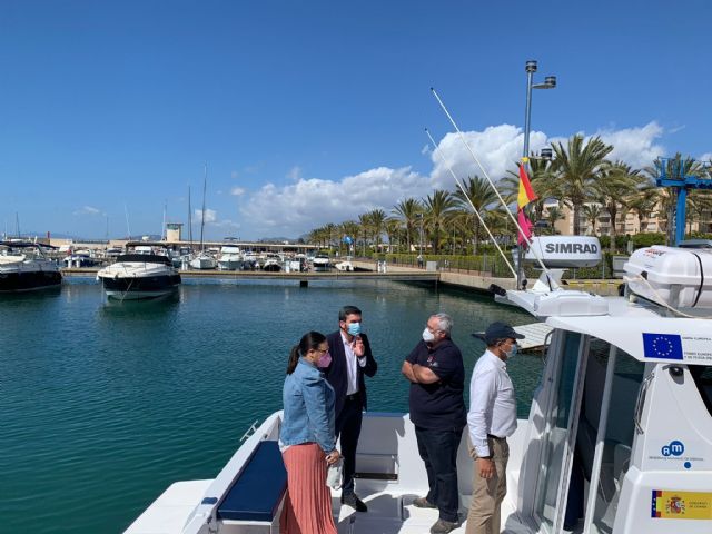El consejero de Medio Ambiente presenta en Águilas Astilux, una nueva embarcación para la protección de las reservas marinas de la Región de Murcia - 1, Foto 1