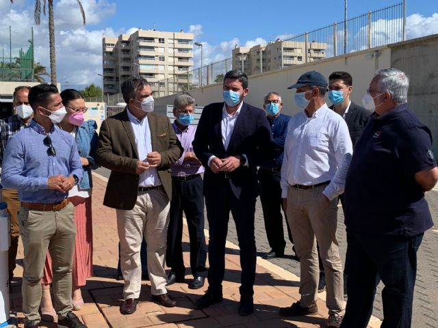 El consejero de Medio Ambiente presenta en Águilas Astilux, una nueva embarcación para la protección de las reservas marinas de la Región de Murcia - 2, Foto 2