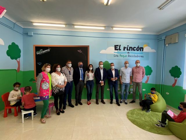 Ecovidrio y la Consejería de Medio Ambiente entregan el premio de la campaña Los Peque Recicladores de la Región de Murcia - 2, Foto 2