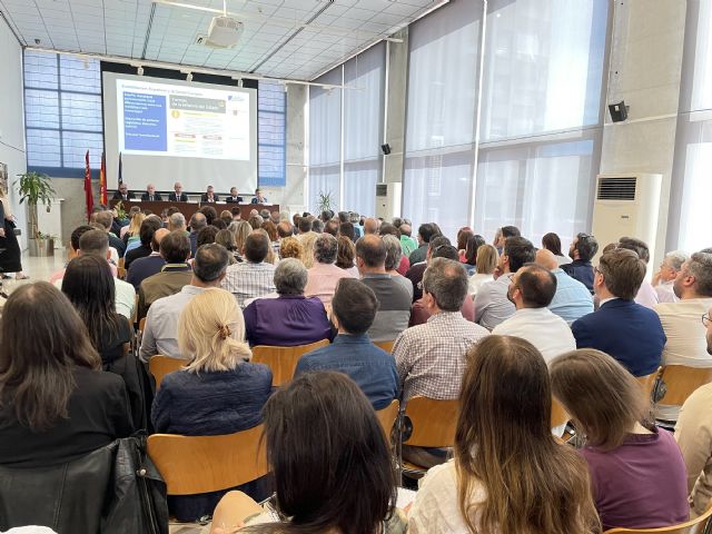 Avanzan en los contenidos de la asignatura ´La Constitución Española y la UE´ - 3, Foto 3