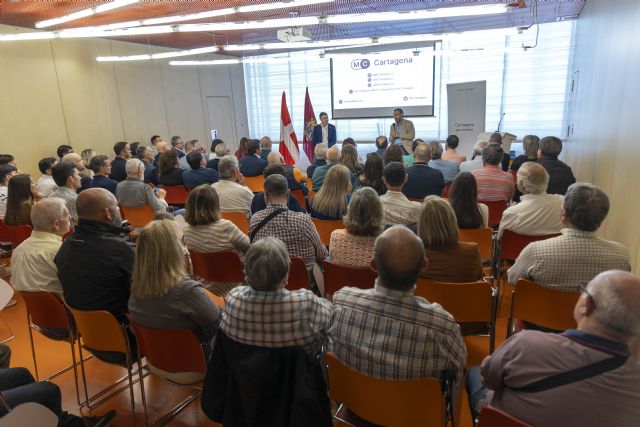 Giménez Gallo (MC) y Juan Franco, alcalde de La Línea, comparten los retos para el futuro de sus municipios en una nueva edición de Impulsa Cartagena - 4, Foto 4