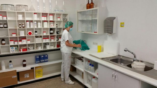 La Consejería de Salud destina 150.000 euros para obras de mejora en el servicio de farmacia del hospital de Yecla - 1, Foto 1