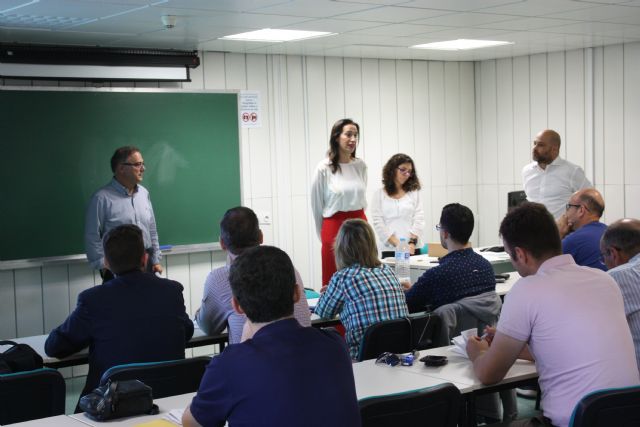 Un seminario de la Comunidad enseña a prevenir accidentes de tráfico relacionados con el trabajo - 1, Foto 1
