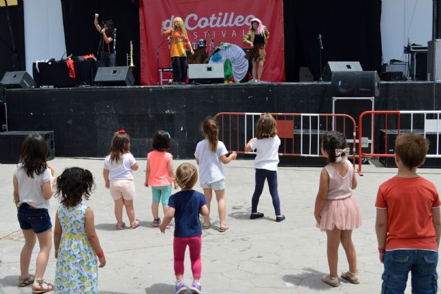 El 'DeCotilleo Festival' ofreció 12 horas de fiesta para todos en Las Torres de Cotillas - 3, Foto 3