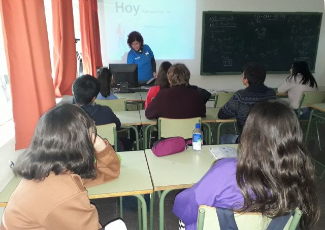 Más de 500 alumnos reciben formación económica gracias al programa 'Finanzas para Jóvenes' - 1, Foto 1