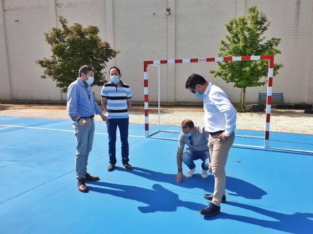 El Ayuntamiento de Caravaca concluye las obras de la pista del colegio de Barranda y comienza la reforma de la pista y patio en el Cervantes - 3, Foto 3