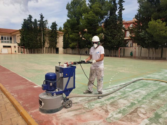 El Ayuntamiento de Caravaca concluye las obras de la pista del colegio de Barranda y comienza la reforma de la pista y patio en el Cervantes - 4, Foto 4