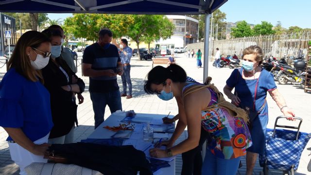 Masivo respaldo ciudadano a la recogida de firmas contra los indultos del PSOE de Pedro Sánchez y Diego José Mateos a los independentistas catalanes - 1, Foto 1