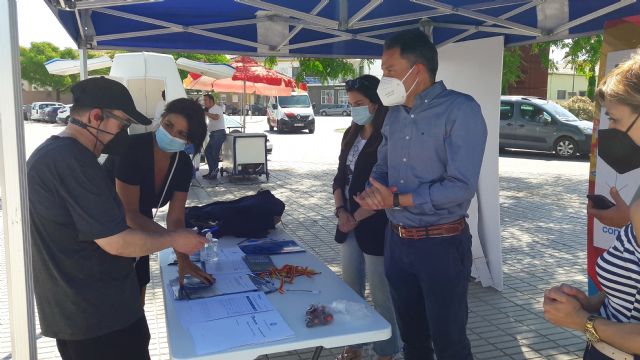 Masivo respaldo ciudadano a la recogida de firmas contra los indultos del PSOE de Pedro Sánchez y Diego José Mateos a los independentistas catalanes - 2, Foto 2