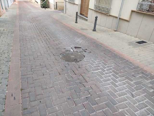 IU VERDES demanda actuaciones urgentes en las zonas deterioradas de las calles con adoquines - 2, Foto 2