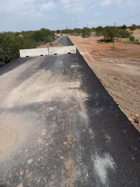 El secretario general del PSOE Cartagena Oeste denuncia la dejadez del Ayuntamiento en el arreglo de la carretera RM E18 - 1, Foto 1