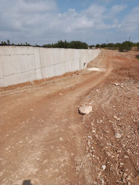 El secretario general del PSOE Cartagena Oeste denuncia la dejadez del Ayuntamiento en el arreglo de la carretera RM E18 - 2, Foto 2