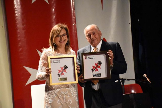 El Ayuntamiento de Calasparra entrega las llaves de la villa al colectivo Calasparra se mueve y a la junta local de la AECC - 2, Foto 2