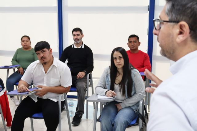 Disfrimur y Cáritas ofrecen, tres años ofreciendo oportunidades en la Escuela de Conductores - 2, Foto 2