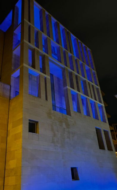 Murcia se tiñe de azul para conmemorar el 90 aniversario de Alcohólicos Anónimos - 1, Foto 1