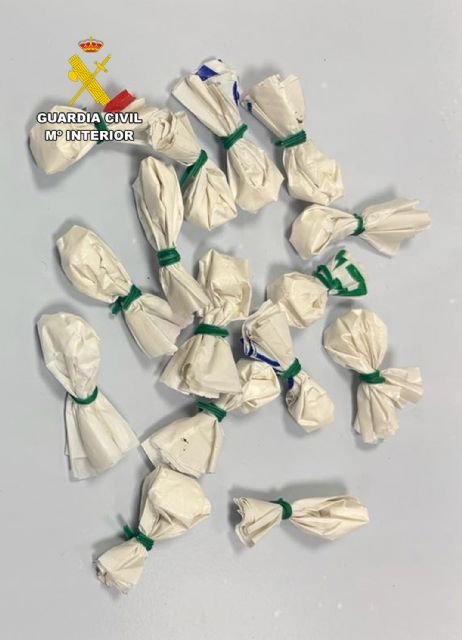 La Guardia Civil detiene in fraganti a un traficante de drogas en Moratalla - 2, Foto 2