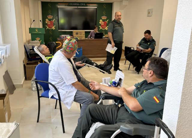 La Guardia Civil colabora altruistamente en la campa�a de donaci�n de sangre, Foto 2