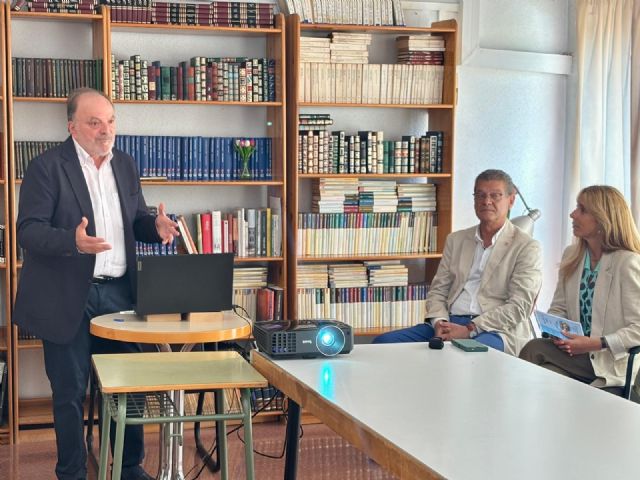 Más de 250 mayores participantes en los Grupos 4 40 se forman en autocuidado, nutrición y primeros auxilios a través de las Escuelas de Salud de Murcia - 3, Foto 3