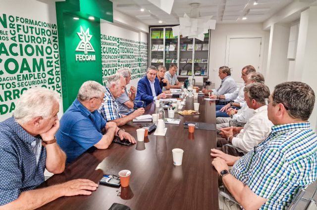 El Gobierno regional refuerza su apoyo al cooperativismo y al seguro agrario en su primer encuentro con Fecoam - 2, Foto 2