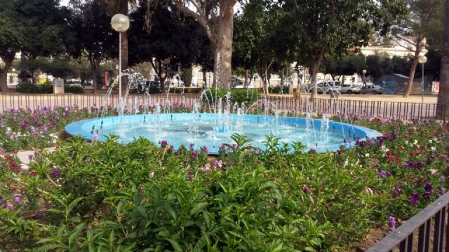 El Ayuntamiento realiza más de 6.000 actuaciones para garantizar el buen estado de lagos y fuentes en Murcia y pedanías - 1, Foto 1