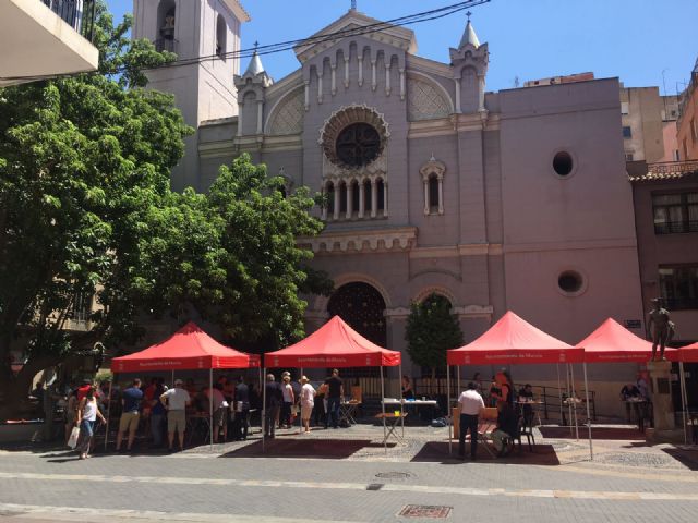 El Festival Internacional de Folklore en el Mediterráneo calienta motores con música y pintura en la calle - 1, Foto 1