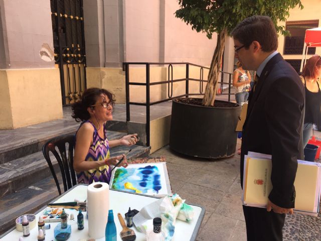 El Festival Internacional de Folklore en el Mediterráneo calienta motores con música y pintura en la calle - 4, Foto 4