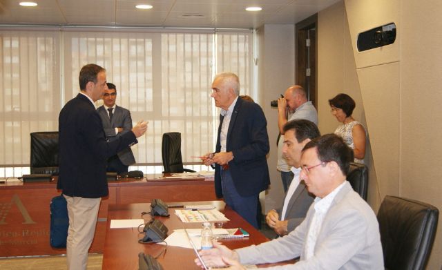 La política de exportación del Gobierno regional presenta serias debilidades y hay que replantearse el modelo productivo - 2, Foto 2