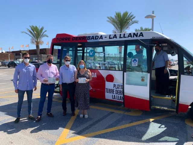 La Comunidad pone en marcha un servicio gratuito de autobús para acceder a las playas del Parque Regional Salinas y Arenales de San Pedro - 1, Foto 1