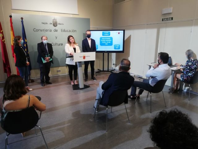 Educación reforzará los centros para apoyar y facilitar las nuevas tareas a las que se enfrenta el profesorado - 1, Foto 1