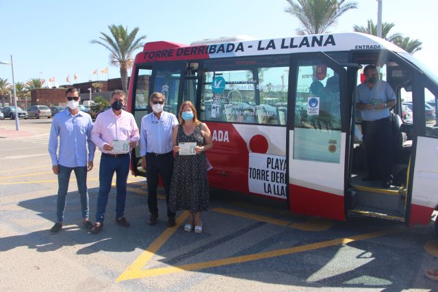 Comunidad y Ayuntamiento facilitan el acceso a las playas del Parque Regional Salinas y Arenales de San Pedro con un servicio gratuito de autobús y un aparcamiento disuasorio - 2, Foto 2