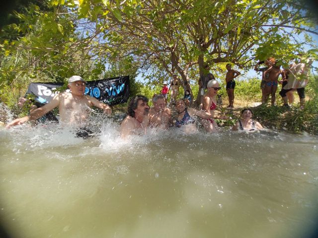 Ecologistas en Acción celebra el Big Jump 2022 en aguas del Segura, a su paso por Cieza - 1, Foto 1