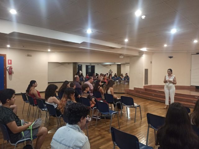 Más de 40 adolescentes de Alcantarilla participan en los talleres gratuitos del Espacio de Verano - 1, Foto 1