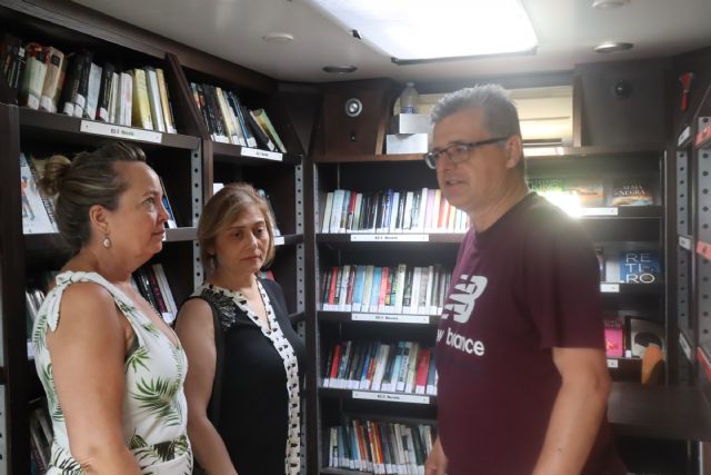 Lo Pagán recibe un verano más el servicio de bibliobús - 1, Foto 1