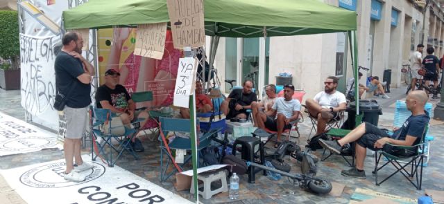 Delegados de CSIF inician una huelga de hambre para alcanzar un convenio digno en el conflicto del Metal en Cartagena: sin plus ni subrogación no hay acuerdo - 5, Foto 5