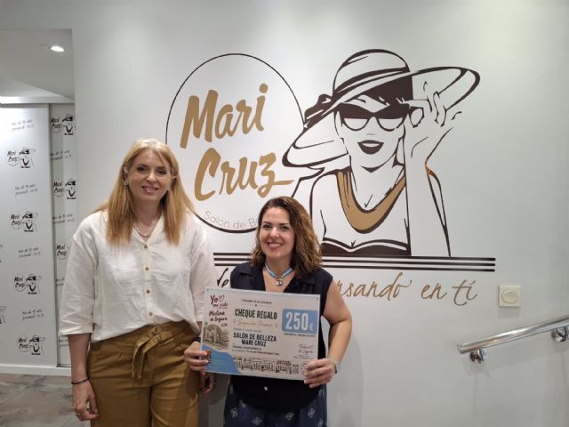 Bámbola obtiene el primer premio del Concurso de Escaparates Este verano, tu escaparate puede ganar - 3, Foto 3