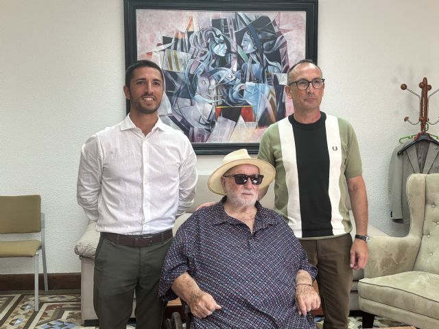 El Ayuntamiento de �guilas firma un convenio con el artista Manuel Coronado para ampliar su patrimonio art�stico y crear la 'V�a Coronado'
