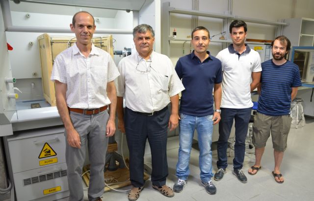 Investigadores en nanopartículas de la Politécnica fabrican células fotovoltaicas más eficientes - 2, Foto 2