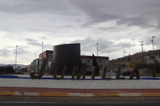 Reformada la rotonda de entrada a Jumilla por Yecla - 1, Foto 1