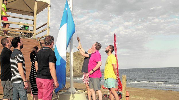 Beach Clean, una fiesta para limpiar la playa de Lorca - 1, Foto 1