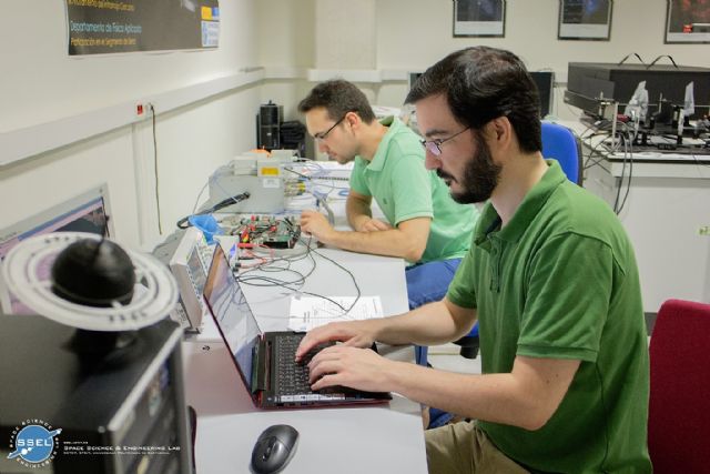 Investigadores de la UPCT entregan a la Agencia Espacial Europea los primeros modelos para el satélite Euclid - 1, Foto 1