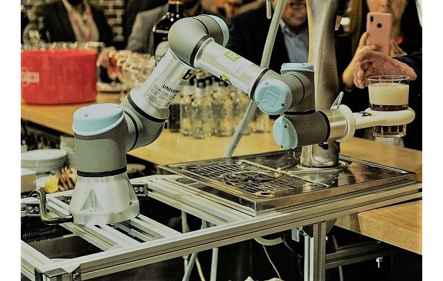 El primer robot camarero, cocinero o asistente para bares y restaurantes en España - 1, Foto 1