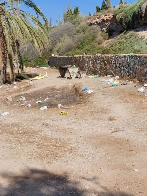 MC denuncia que el PP permite que la playa canina de La Calera sea hoy un estercolero - 3, Foto 3