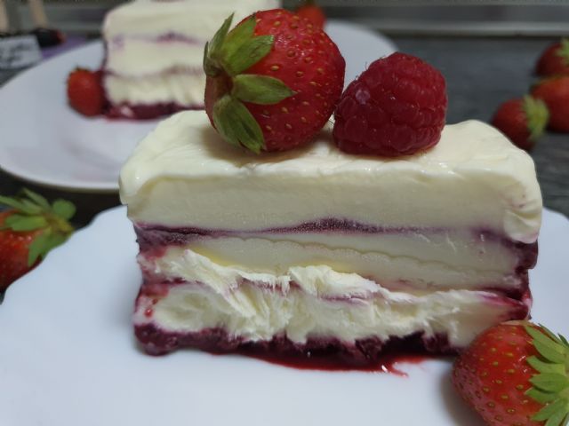 ¡Receta fácil de tarta helada de yogur y frutos rojos! - 3, Foto 3